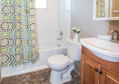 Lincoln Court Apartment Townhomes 3 Bedroom Bathroom