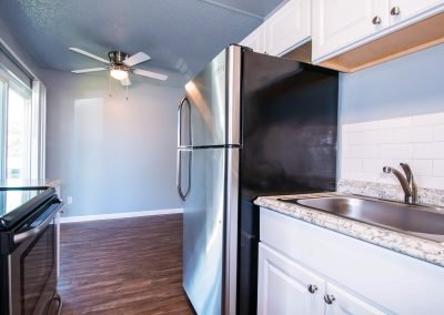 Lincoln Court Apartment Townhomes 2 Bedroom Kitchen